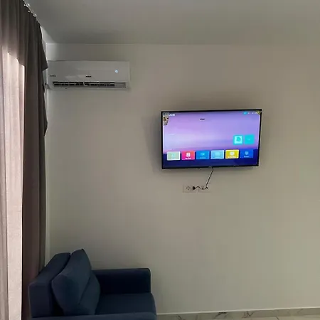 Apartment Season